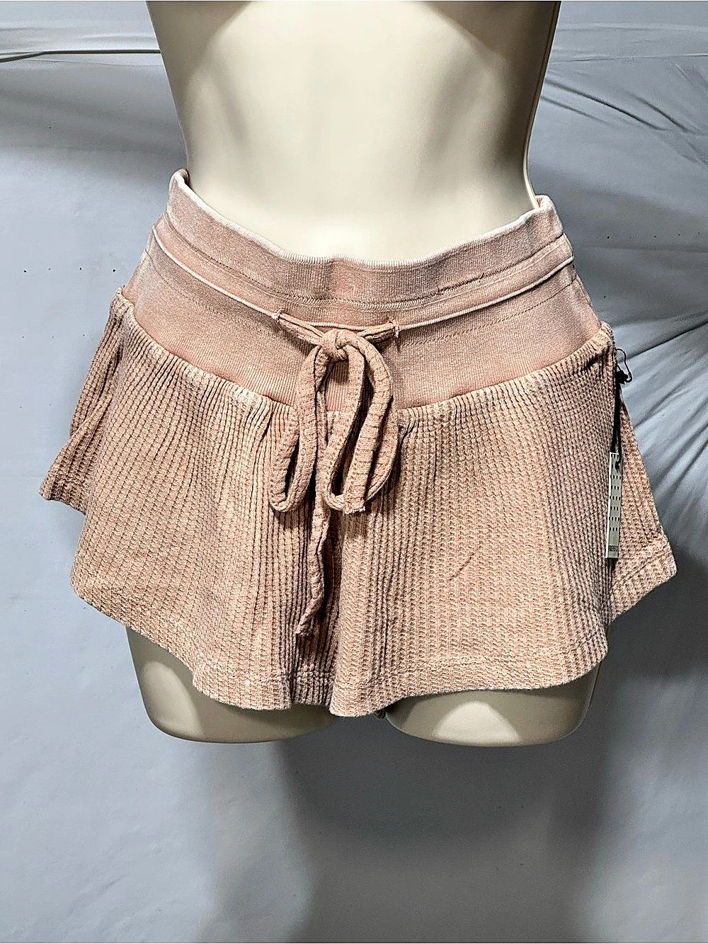 Forever 21 Waffle Knit Drawstring Lounge Shorts in Apricot Size Medium NWT